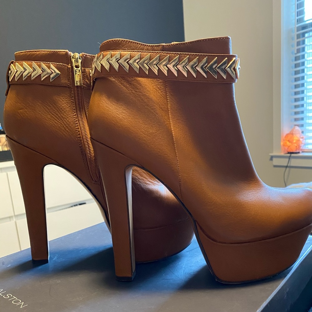 H by HALSTON BOOT HEELS